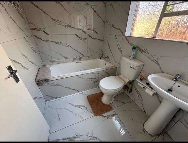 3 BEDROOM CLUSTER FOR SALE IN GLEN MARAIS
